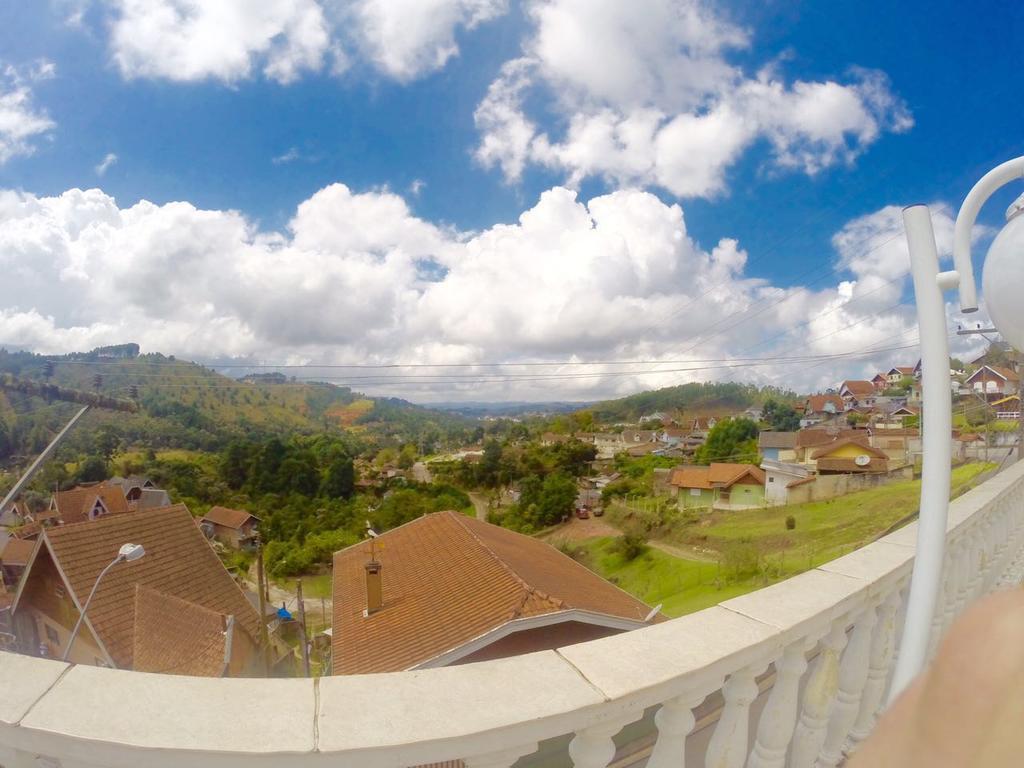 Pousada Das Rosas Campos do Jordão Екстериор снимка