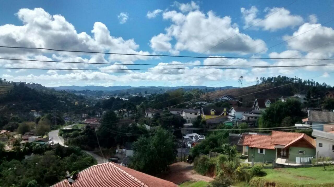 Pousada Das Rosas Campos do Jordão Екстериор снимка