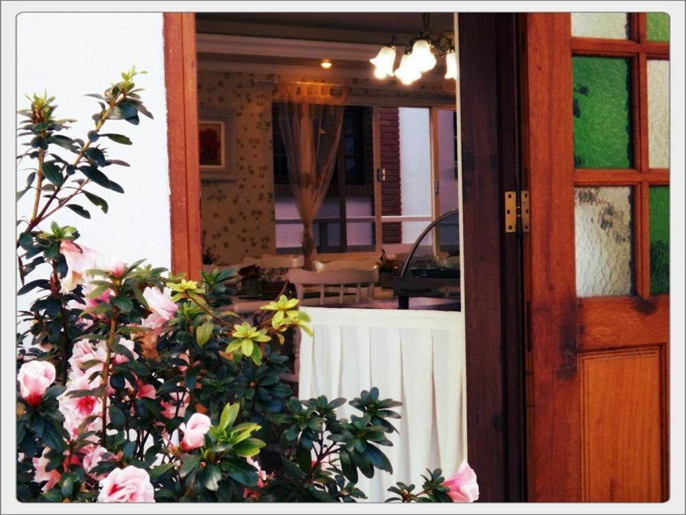 Pousada Das Rosas Campos do Jordão Екстериор снимка